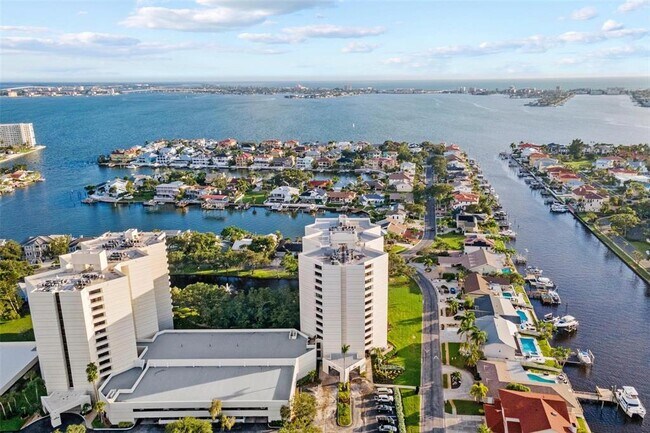 Building Photo - 5950 Pelican Bay Plaza S