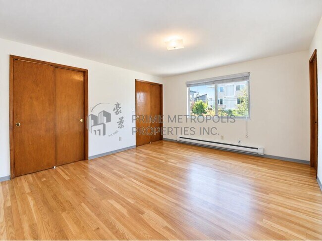 Building Photo - 9210 Ashworth Ave N