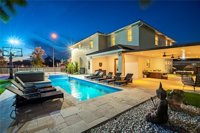 Building Photo - 11 NW 122nd Ave