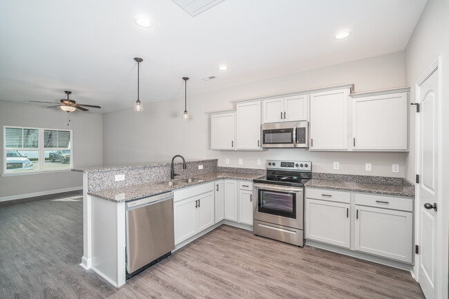 granite counters & stainless steel appliances - 70 Catalina Cir