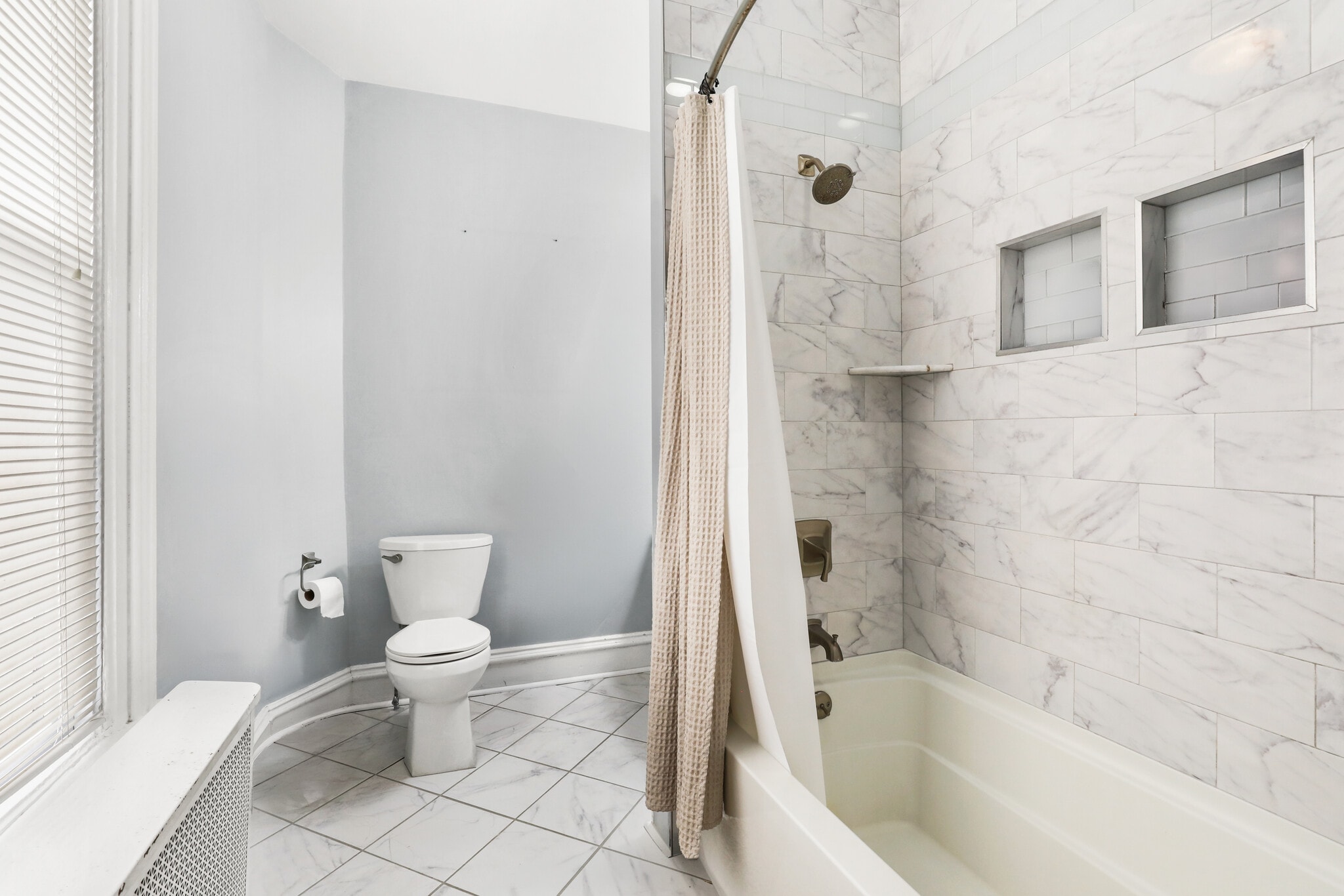 Building Photo - 37 Waverly Pl