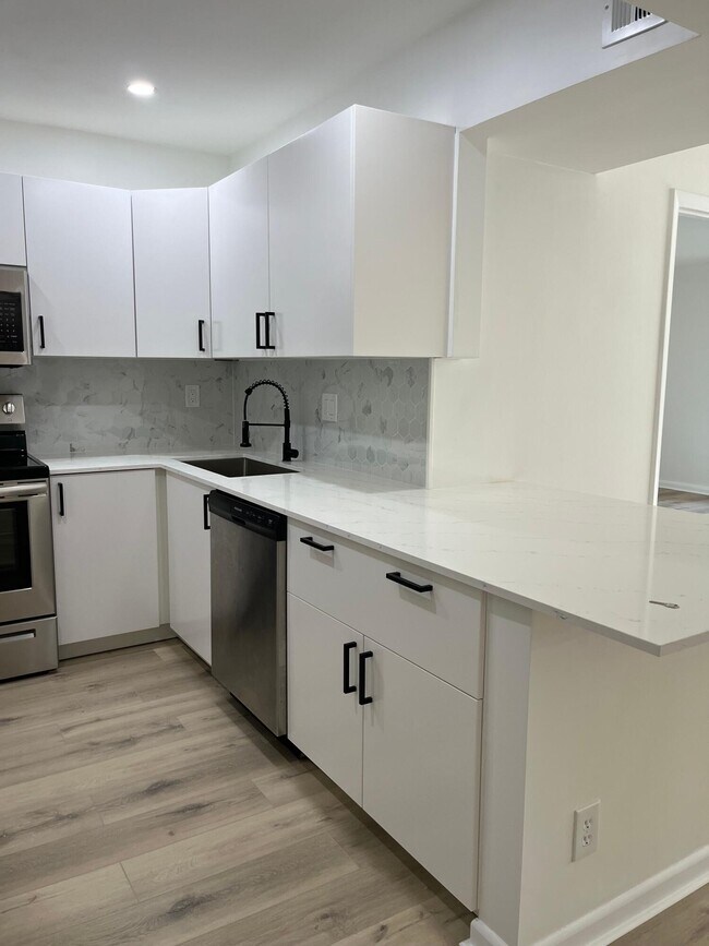 Building Photo - 480 NW 20th St