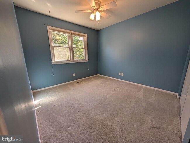 Building Photo - 8241 Clifton Farm Ct