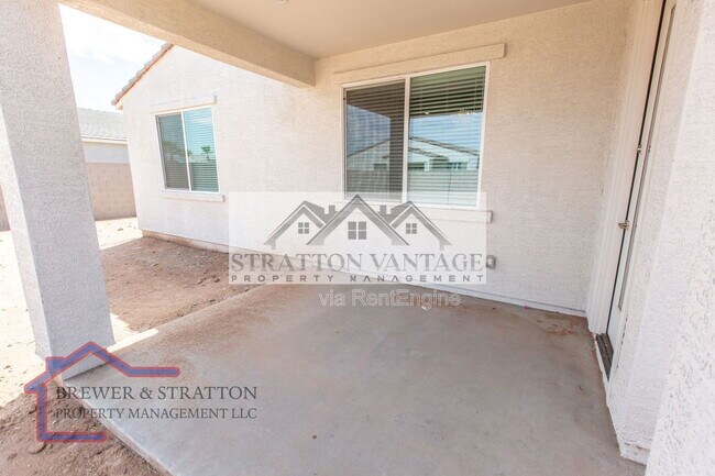 Building Photo - 2028 E Brooklyn Dr