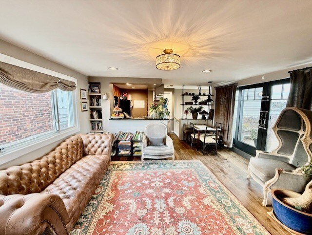 Building Photo - 480 Commercial St