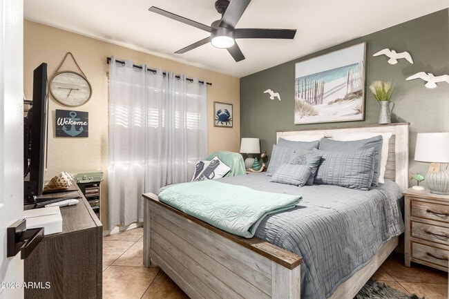 Building Photo - 13829 W Rovey Ave