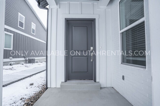 Building Photo - 4941 Willowstone Dr