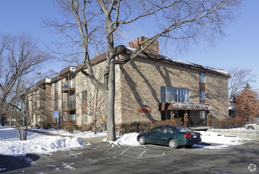 Primary Photo - Nicollet Woods Apartments