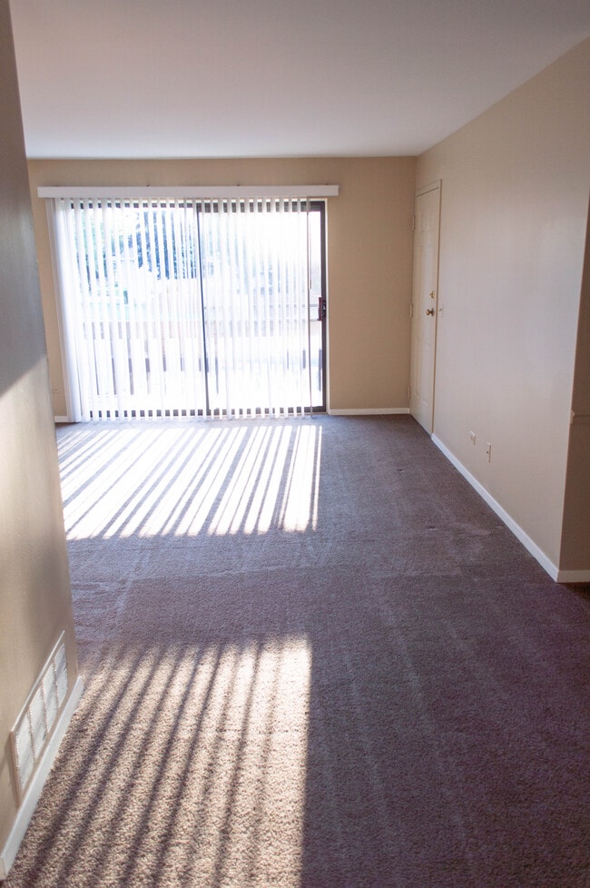 Building Photo - 1491-1493 Georgia Ct.