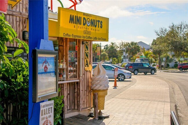 Building Photo - 3835 Almeria Ave