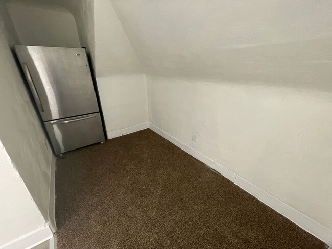 Building Photo - Updated 1 bedroom apartment in Munhall