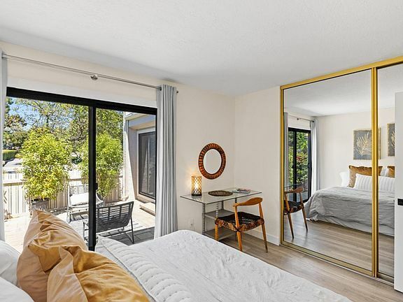 Building Photo - 4000 Rio Rd