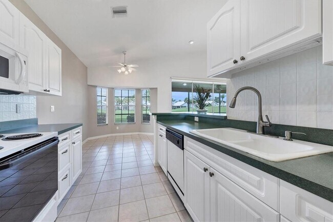 Building Photo - 1580 Jasper Ct