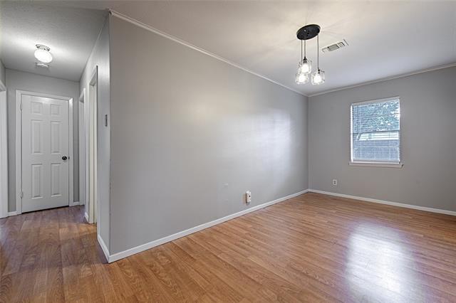 Building Photo - 2304 Meadow Crest