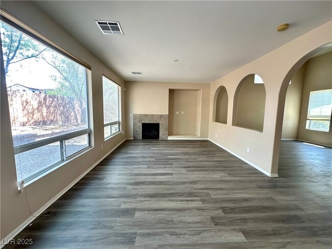 Building Photo - 11740 Via Esperanza St