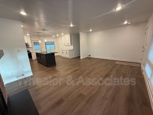 Building Photo - 3714 Brinker Ave