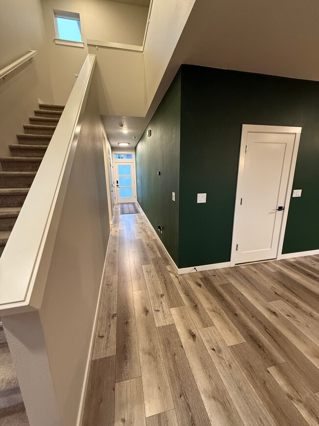 Building Photo - 1604 18th Ave