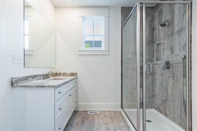 Building Photo - 414 Traditions Blvd