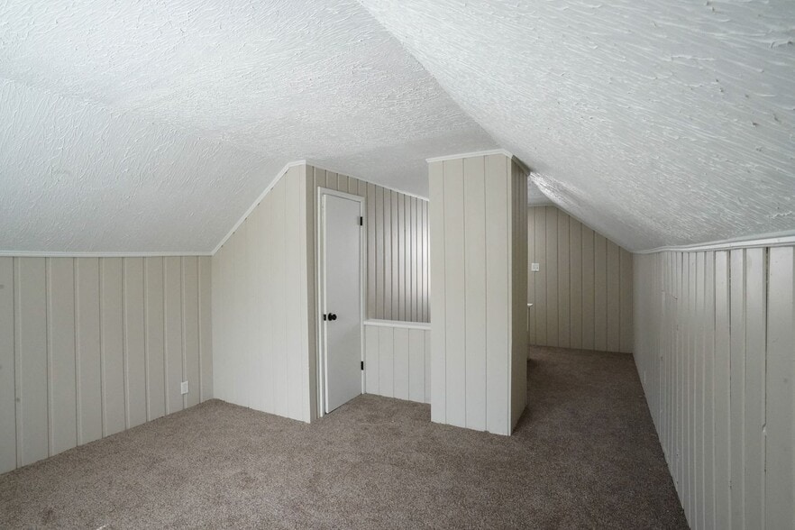 Building Photo - Freshly Renovated Single Family Home In De...