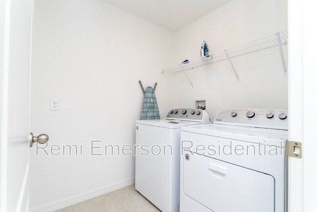 Building Photo - 640 Benoi Dr