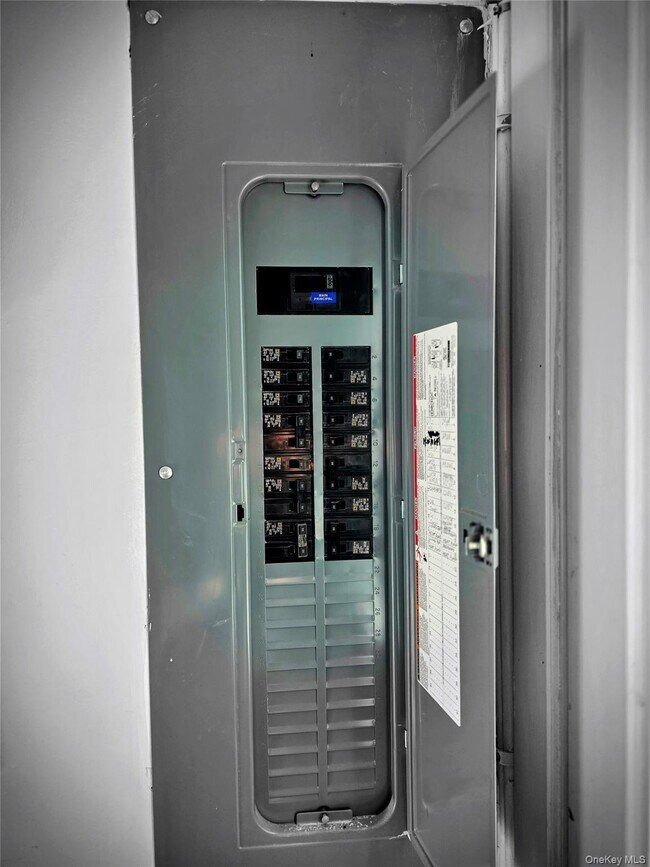 Building Photo - 20 Princeton St