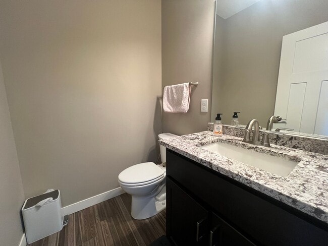 Building Photo - Beautiful 5-bed, 3.5-bath Single Family Home!