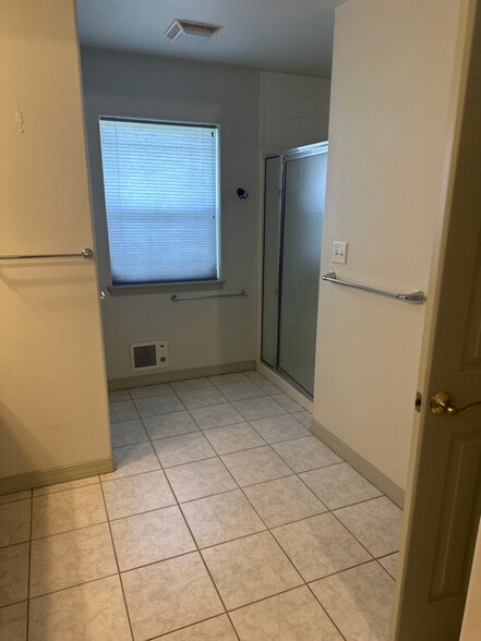Building Photo - 1168 Mustang Ln