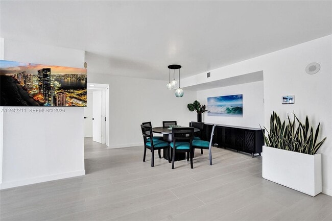 Building Photo - 1201 S Ocean Dr