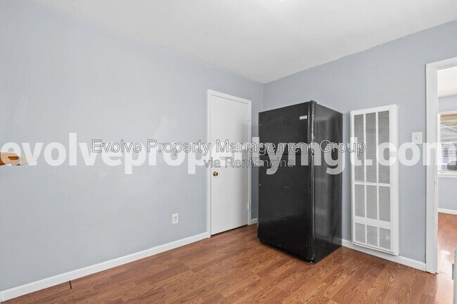 Building Photo - 2020 Vinton Ave