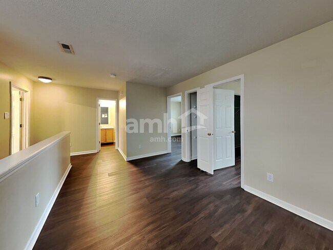 Building Photo - 551 Grabill Dr