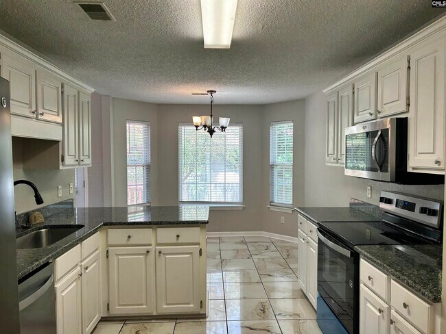 Building Photo - 405 Beech Glen Dr