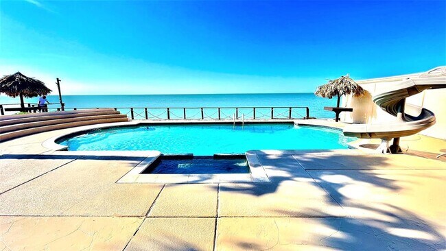 Building Photo - 602 N Shore Dr E