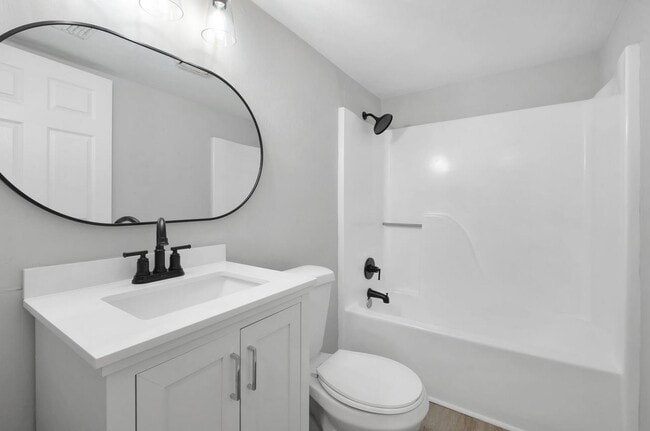 Building Photo - 611 N Copeland St