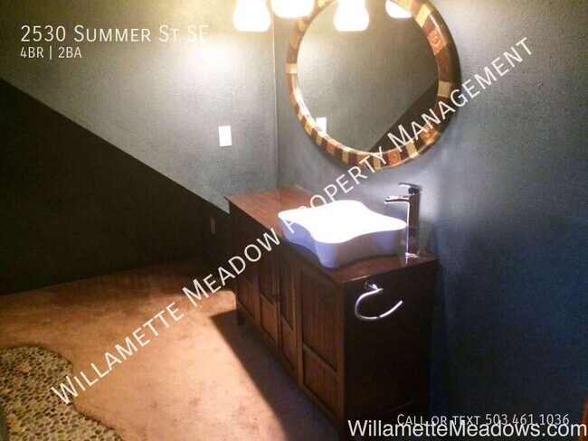 Building Photo - 2530 Summer St SE