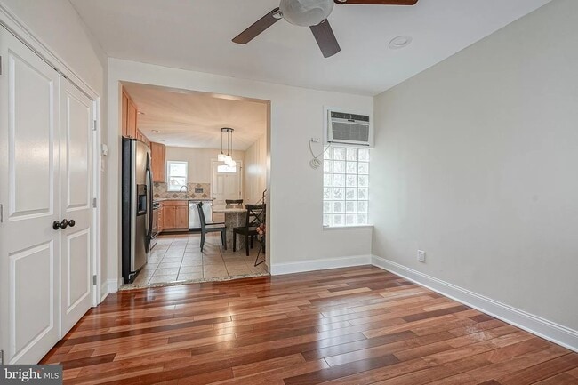 Building Photo - 2648 S Mole St