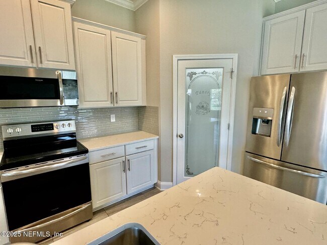 Building Photo - 336 Midway Park Dr