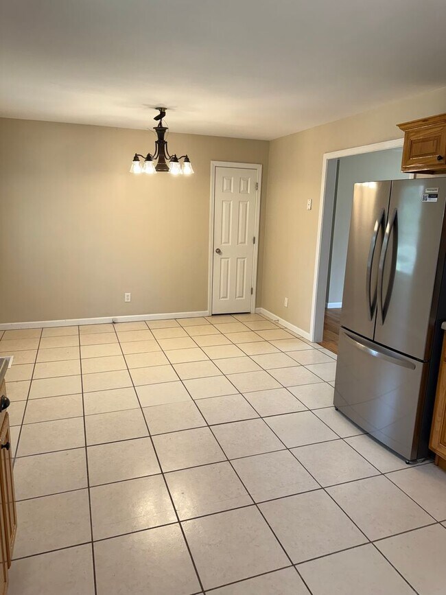 Building Photo - Newly Renovated 3-bedroom, 2 Bath Home with 1 Acre Lot!