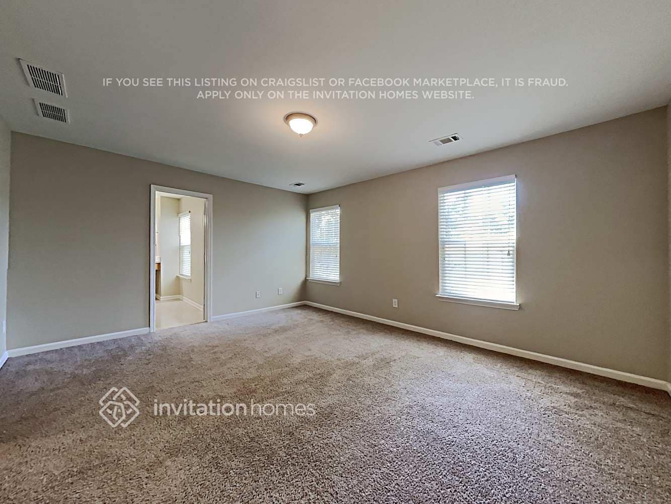 Building Photo - 2730 Englewood Dr