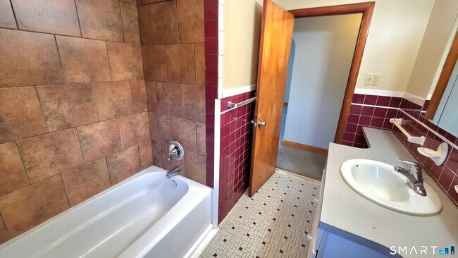 Building Photo - 32 Post St