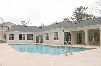 Building Photo - 2 Bedroom / 2 Bathroom Condo in Gated Community