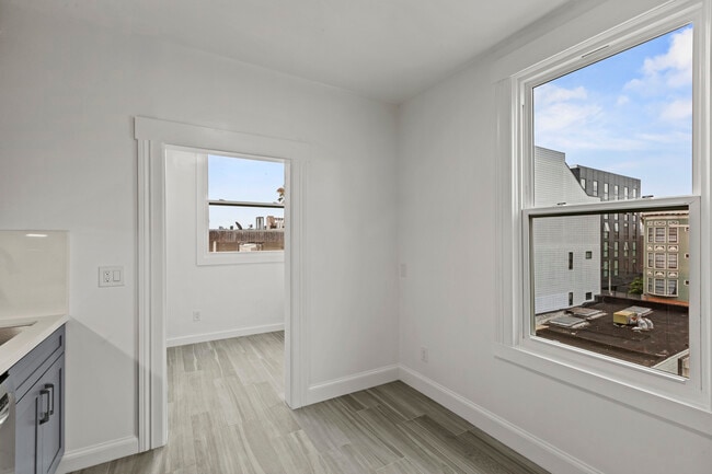 Building Photo - 81 Hoff St