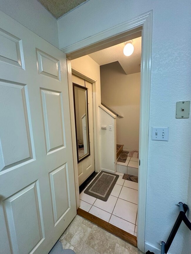 Building Photo - Light and Bright North Park 2 Bedroom Condo