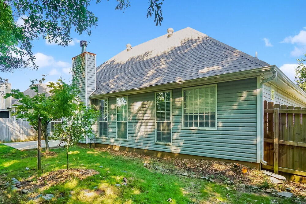 Building Photo - 8028 Rockhampton Cir