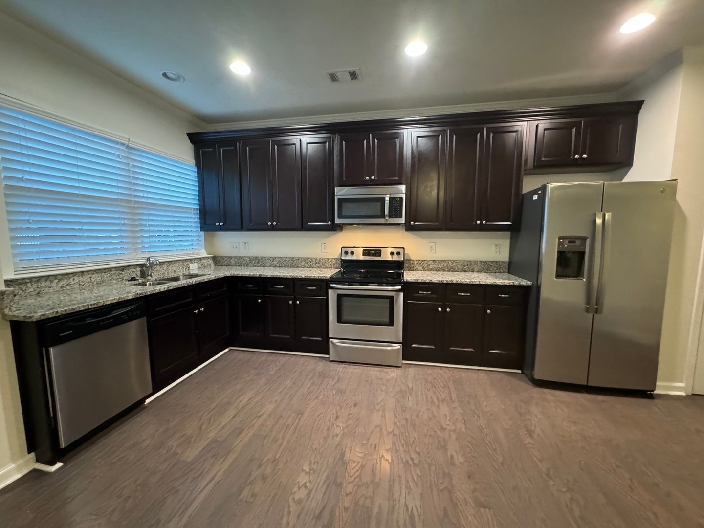 Building Photo - 2042 Bolton Rd NW