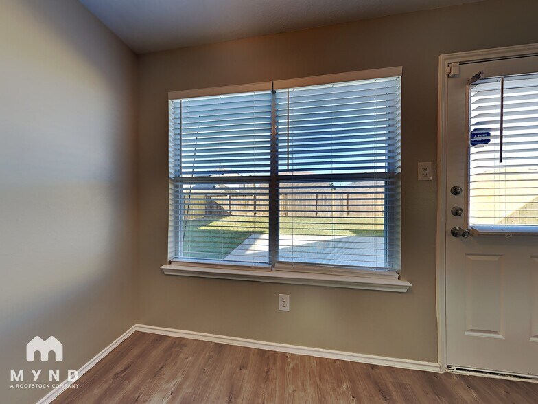 Building Photo - 9027 Farm Ridge Ln