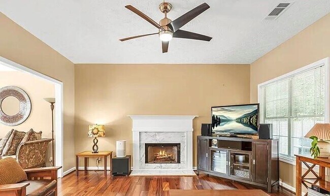 Building Photo - 5070 Saddle Bridge Ln