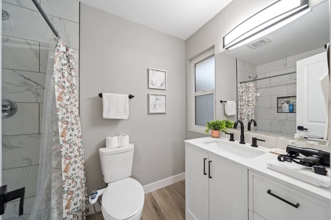 Building Photo - 9827 San Diego St