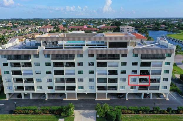 Building Photo - 1500 Park Beach Cir