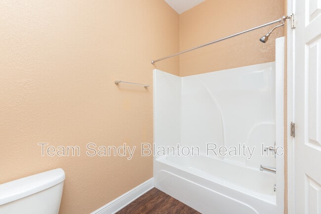 Building Photo - 7071 Lake Joanne Dr