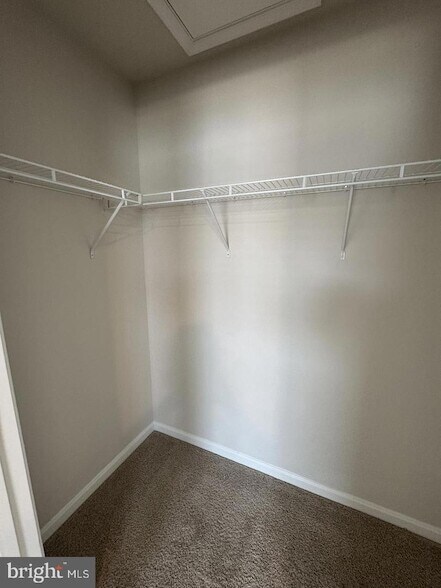 Building Photo - 1408 Sugarplum Ln